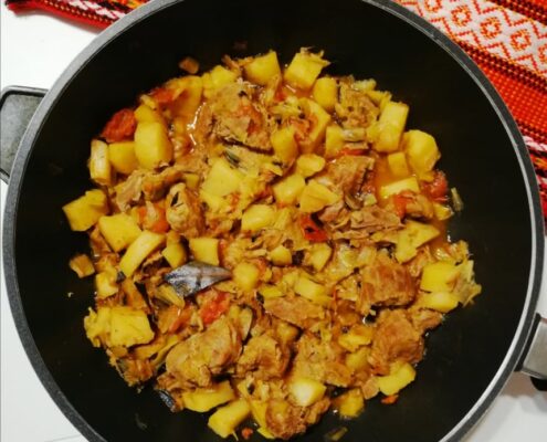 Свинско с праз и картофи
